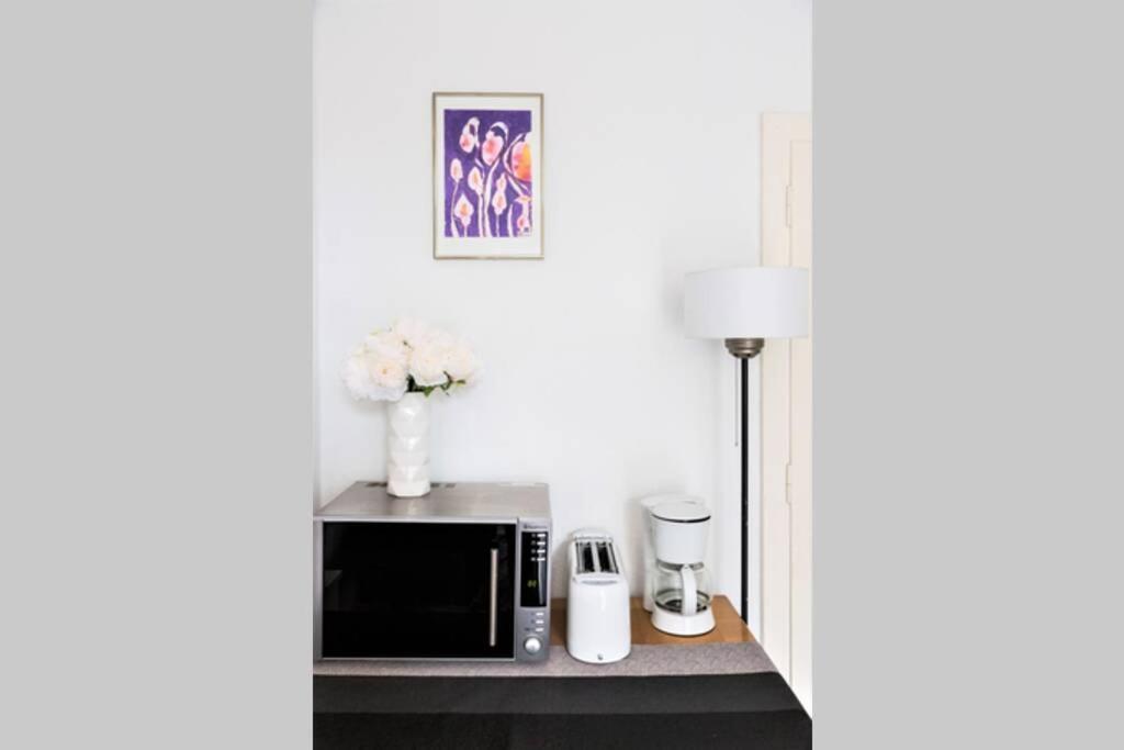 Beautiful Cozy 1-Room Apartment, Near Rhine Dusseldorf Exterior photo